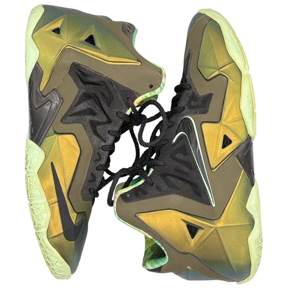 Nike LeBron 11 'King's Pride'‎ Boys 6Y Basketball Shoes Green Gold Camo Elite GS